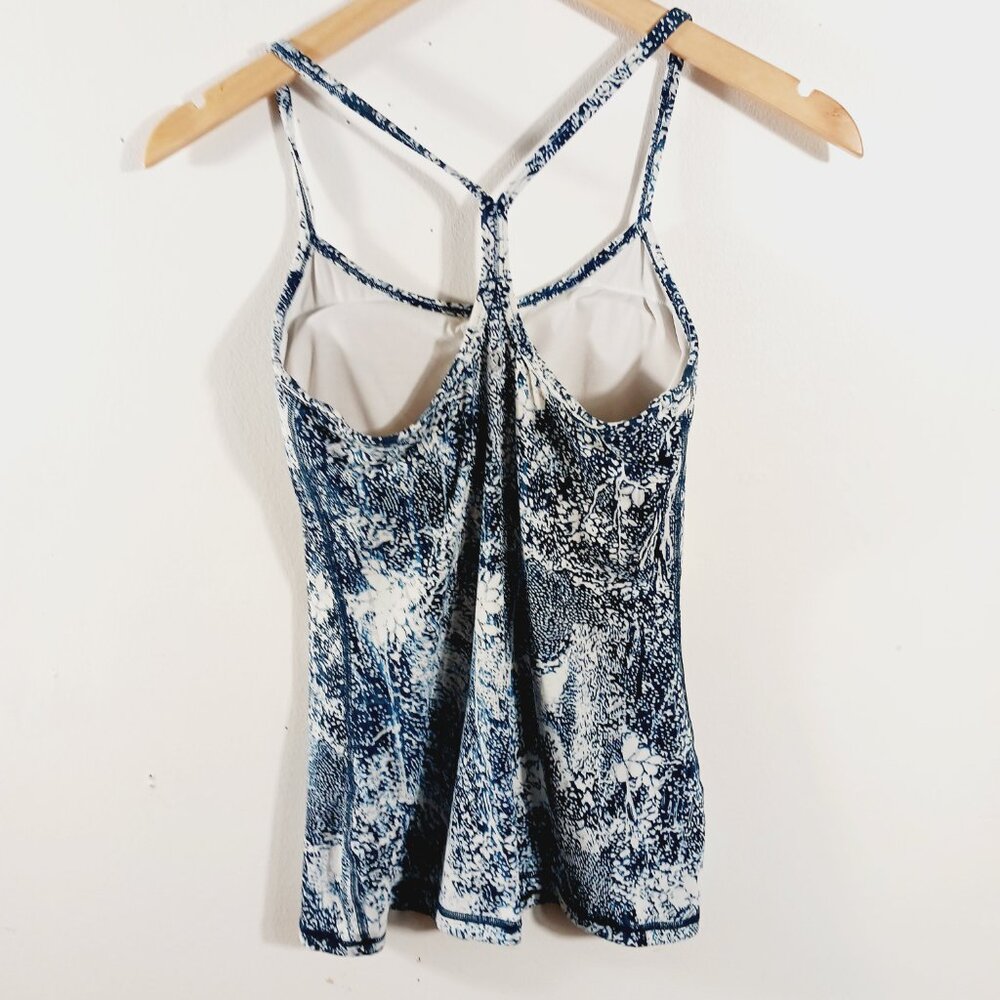 Lululemon Power Y Tank *Luon in Wildwood Multi - Size 4 Blue/Navy/White Cream - Picture 3 of 15